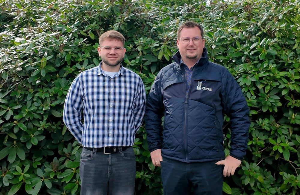 Bachelorand Max und kaufmännischer Leiter Stephan Koop