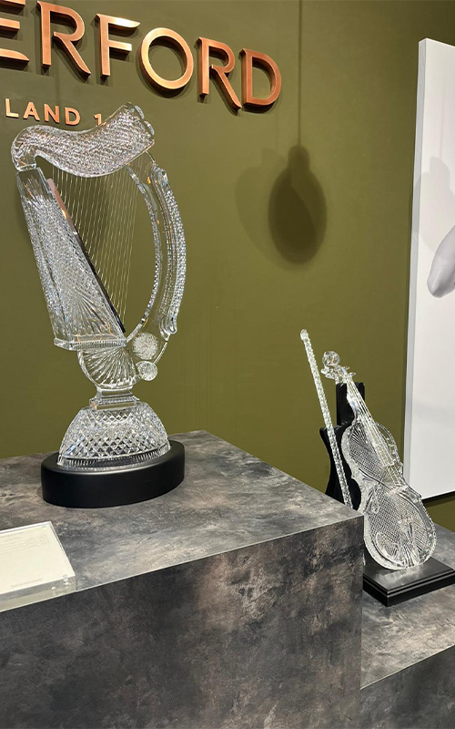 Ausstellungsstücke in einem Museum